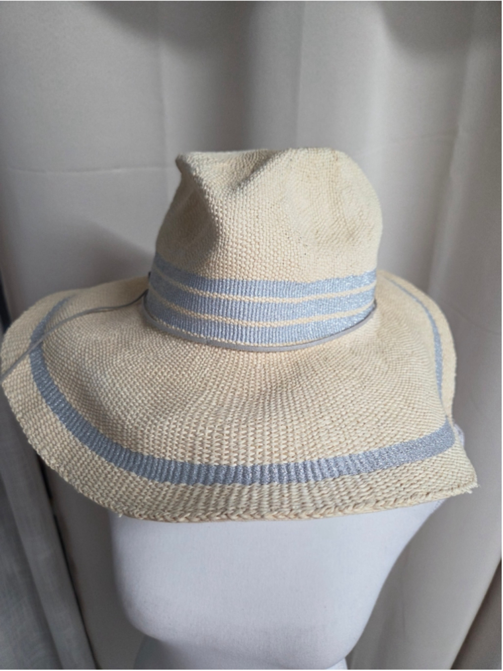 Sun And Sand Women’s Cream Straw Sun Hat Summer UPF 50+ Adjustable - Picture 2 of 7